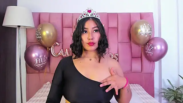 EmmaRossem online show from 02/09/25, 08:13