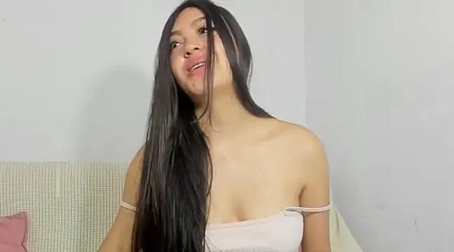 Sweet-Sophiee online show from 12/10/24, 06:49