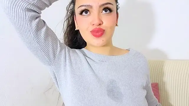 Sweet-Sophiee online show from 10/12/25, 10:53