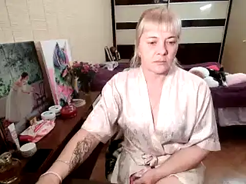 Lia Laguna77 online show from 10/04/25, 12:47