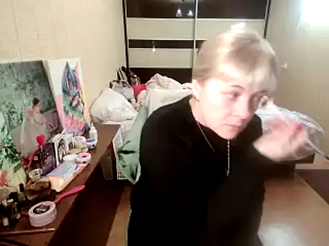 Lia Laguna77 online show from 11/30/25, 07:56