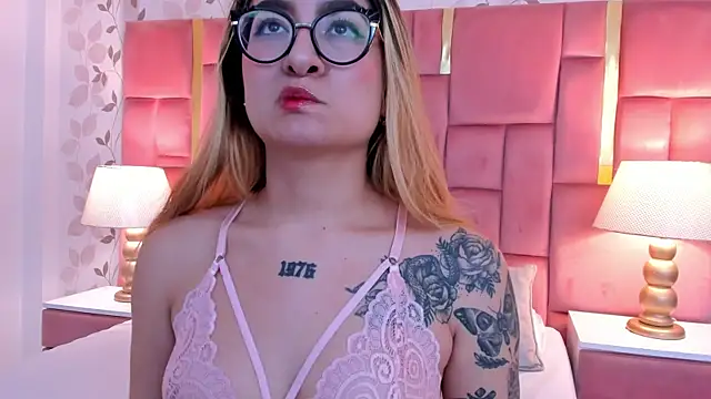 AmbarSantany online show from 09/25/25, 11:30