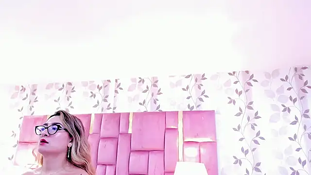 AmbarSantany online show from 03/08/26, 02:04