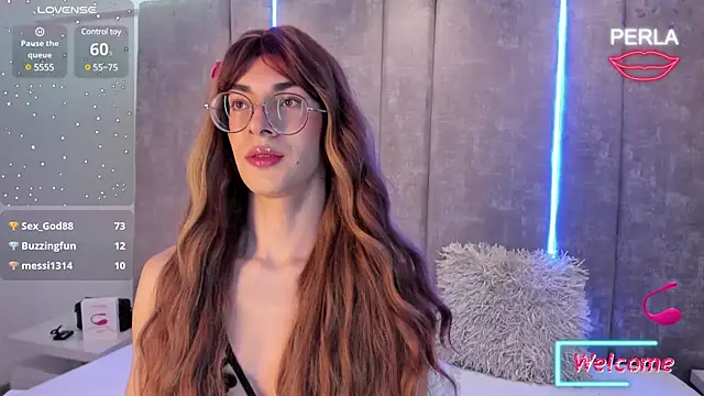 Snapshot of MaxiRogers chatting on 02/03/25, 10:32 MaxiRogers online show from 02/03/25, 10:32