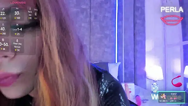 Snapshot of MaxiRogers chatting on 02/17/25, 08:15 MaxiRogers online show from 02/17/25, 08:15