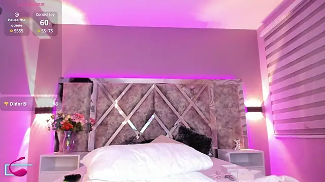 Snapshot of MaxiRogers chatting on 03/03/25, 10:31 MaxiRogers online show from 03/03/25, 10:31