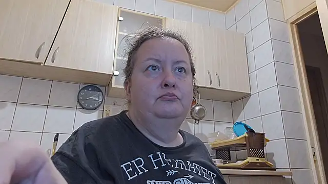 Snapshot of melissaBlessing chatting on 06/05/26, 12:17 melissaBlessing online show from 06/05/26, 12:17