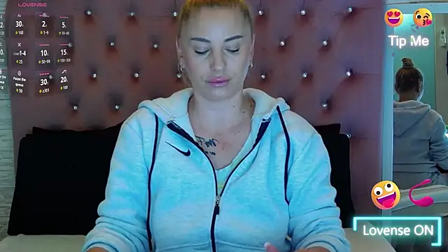 KikiSweet08 online show from 12/18/25, 05:13