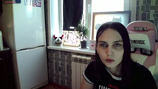 Snapshot of BlackHe4rts_ chatting on 01/13/25, 06:16 BlackHe4rts  online show from 01/13/25, 06:16