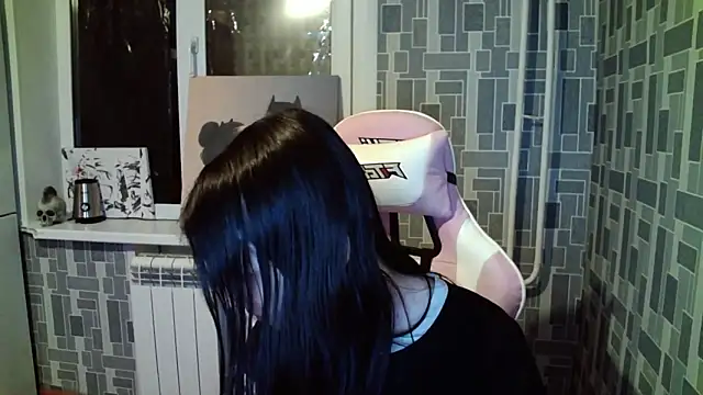 Snapshot of BlackHe4rts_ chatting on 09/28/25, 12:43 BlackHe4rts  online show from 09/28/25, 12:43