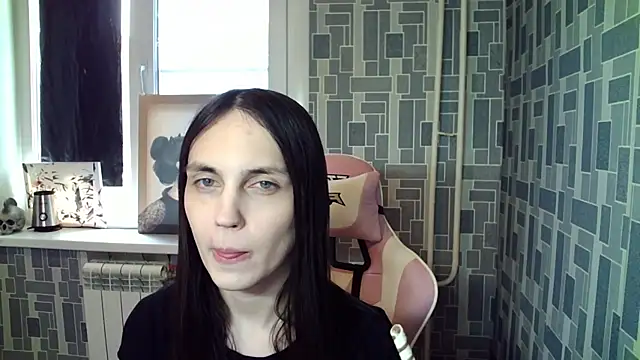 Snapshot of BlackHe4rts_ chatting on 09/29/25, 09:47 BlackHe4rts  online show from 09/29/25, 09:47