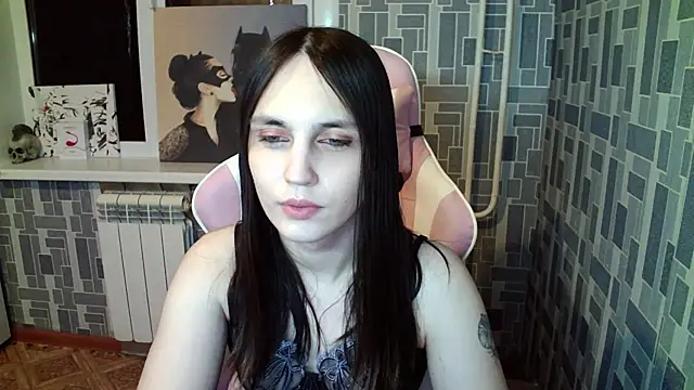 Snapshot of BlackHe4rts_ chatting on 10/20/25, 08:09 BlackHe4rts  online show from 10/20/25, 08:09