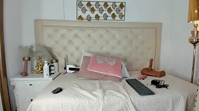  chloe adams online show from 02/13/25, 11:39