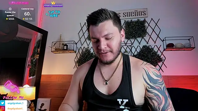 Snapshot of Angelgraham_1 chatting on 10/21/25, 03:57 Angelgraham 1 online show from 10/21/25, 03:57