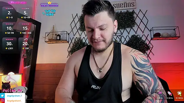 Snapshot of Angelgraham_1 chatting on 11/25/25, 04:29 Angelgraham 1 online show from 11/25/25, 04:29