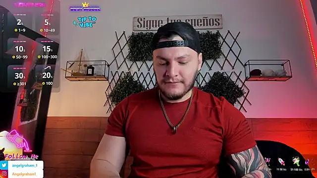 Snapshot of Angelgraham_1 chatting on 11/27/25, 05:04 Angelgraham 1 online show from 11/27/25, 05:04