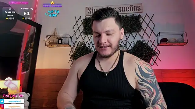 Snapshot of Angelgraham_1 chatting on 12/02/25, 04:35 Angelgraham 1 online show from 12/02/25, 04:35