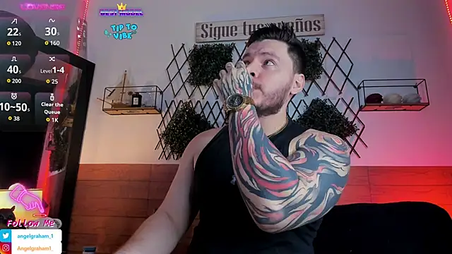 Snapshot of Angelgraham_1 chatting on 12/05/25, 04:25 Angelgraham 1 online show from 12/05/25, 04:25