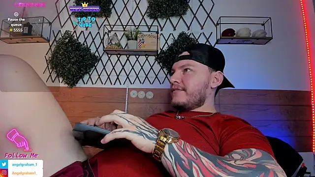 Snapshot of Angelgraham_1 chatting on 01/07/26, 05:04 Angelgraham 1 online show from 01/07/26, 05:04