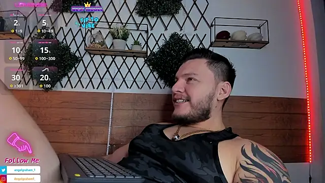 Snapshot of Angelgraham_1 chatting on 03/12/26, 06:03 Angelgraham 1 online show from 03/12/26, 06:03