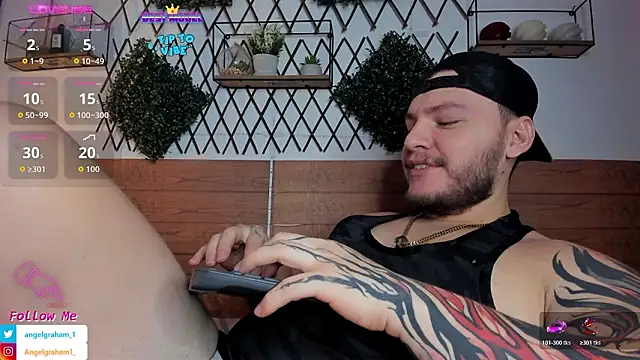 Snapshot of Angelgraham_1 chatting on 03/17/26, 04:32 Angelgraham 1 online show from 03/17/26, 04:32