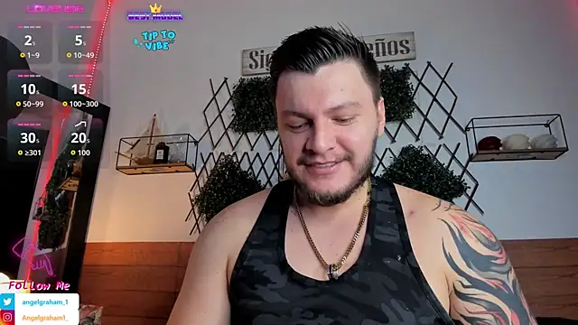 Snapshot of Angelgraham_1 chatting on 03/19/26, 05:17 Angelgraham 1 online show from 03/19/26, 05:17