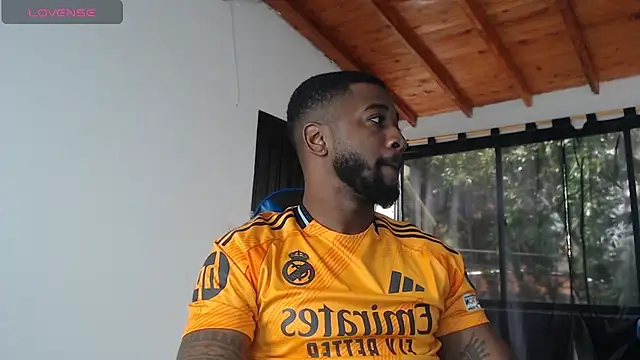 Snapshot of Drake_Nassir4 chatting on 02/23/26, 04:15 Drake Nassir4 online show from 02/23/26, 04:15