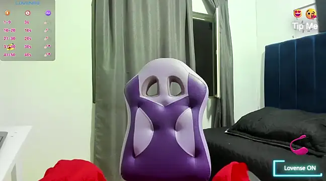 Snapshot of Angela_saenx2 chatting on 02/12/25, 10:48 Angela saenx2 online show from 02/12/25, 10:48