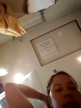 Snapshot of doggiepossession chatting on 09/15/25, 05:07 doggiepossession online show from 09/15/25, 05:07