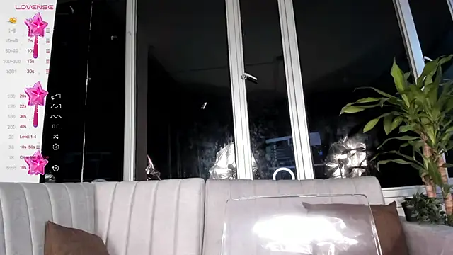 Megan Lim online show from 01/18/25, 10:28