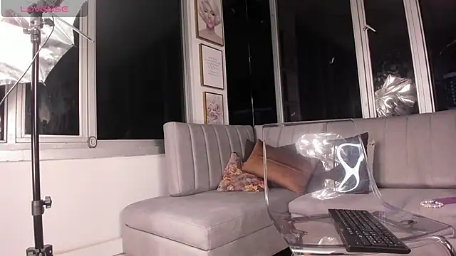 Megan Lim online show from 02/11/25, 10:37