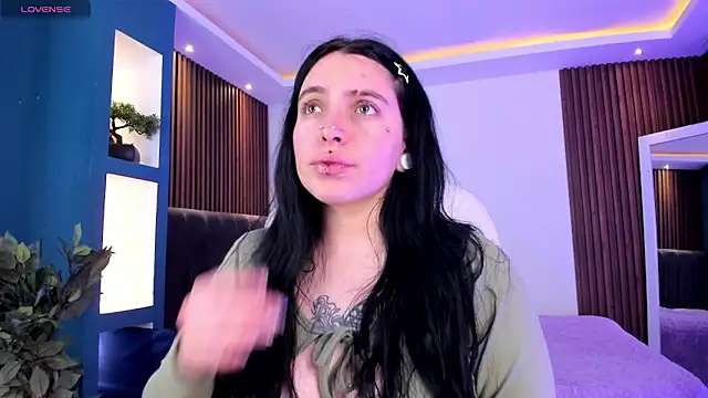 Lucy Smith2 online show from 02/14/25, 04:04