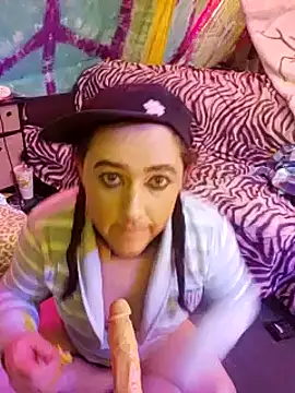 Boo-boo kittyfux online show from 12/27/24, 03:37