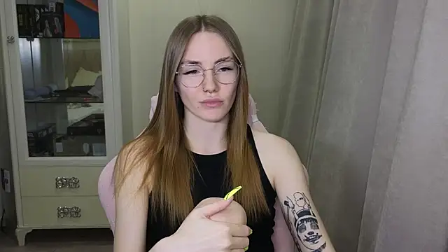 littlevildevil online show from 12/10/24, 02:17