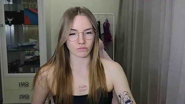 littlevildevil online show from 01/15/25, 02:13