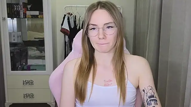 littlevildevil online show from 01/30/25, 03:08