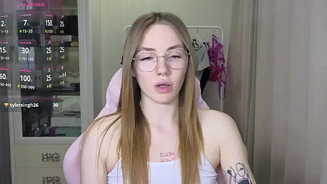 littlevildevil online show from 02/06/25, 10:48