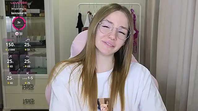 littlevildevil online show from 02/25/25, 11:08