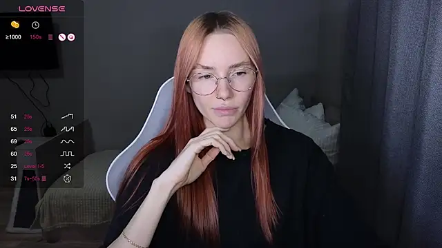 littlevildevil online show from 12/02/25, 10:42