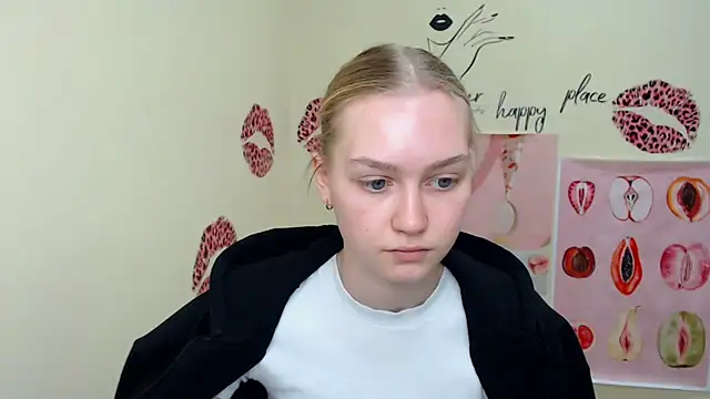 MademoiselleCl online show from 02/04/25, 10:32