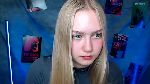 MademoiselleCl online show from 10/03/25, 12:35