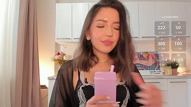 Oh My Dianee online show from 09/10/25, 07:19