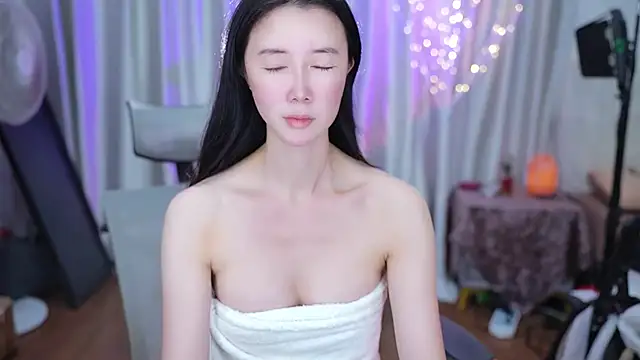 nono babyy online show from 01/13/26, 01:33