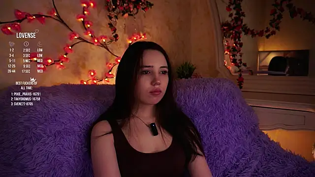 GillianDowdey online show from 12/02/25, 03:12