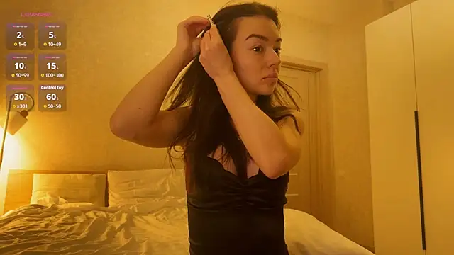 julya flowerss online show from 03/10/26, 06:13