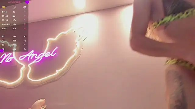 Ninna monroe  online show from 02/22/25, 10:51