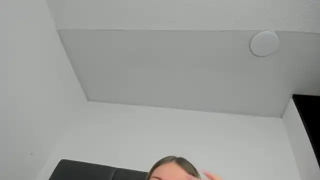 Lizz Luna online show from 10/24/25, 03:52