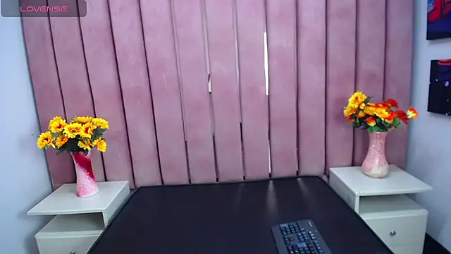 EmilyyEvans  online show from 02/08/25, 03:00