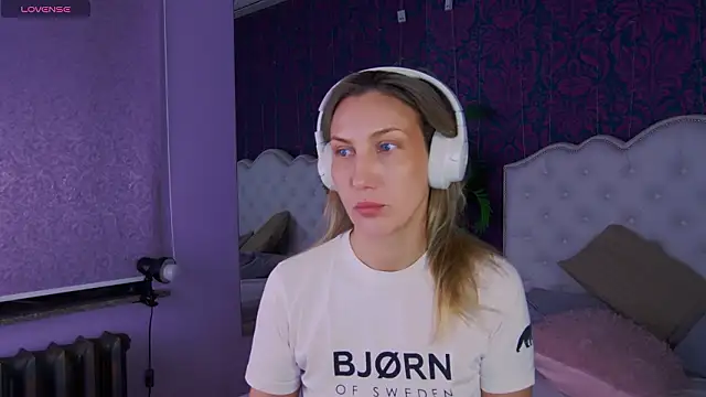 ElizaMayers online show from 02/01/26, 01:09