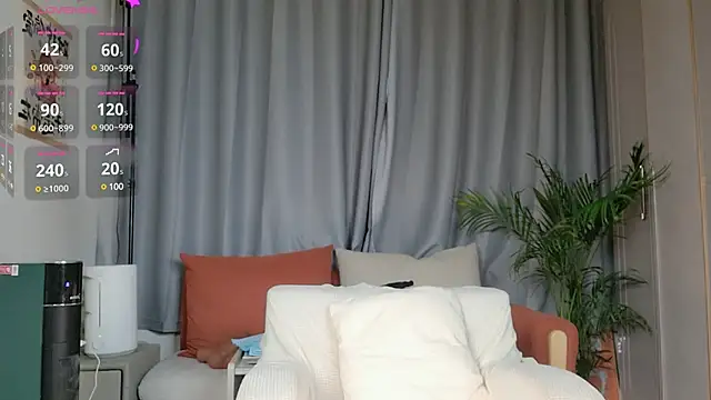 Snapshot of Youth3_ chatting on 01/08/25, 09:53 Youth3  online show from 01/08/25, 09:53